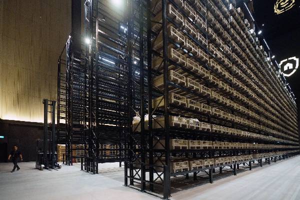 பெரும் பணக்காரர்களின் ரூ 13,600 கோடி மதிப்பிலான தங்கம்: பாதுகாக்கும் ஆசிய நாடு | Ultra Rich Gold In Singapore