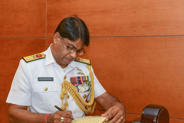 கருணா உள்ளிட்ட அதிகாரிகள் மீதான பிரித்தானிய தடை! அநுர அரசாங்கத்துக்கு விசேட கோரிக்கை | British Ban On Officials Including Karuna