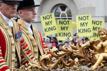 மன்னர் சார்லஸ் முடிசூட்டு விழாவிற்கு எதிர்ப்பு: 52 பேரை அதிரடியாக கைது செய்த லண்டன் பொலிஸார்