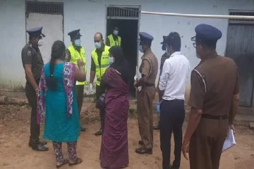 கட்டிலில் உறங்கிய தந்தையை பொல்லால் தாக்கி கொன்ற மகன்(photos)
