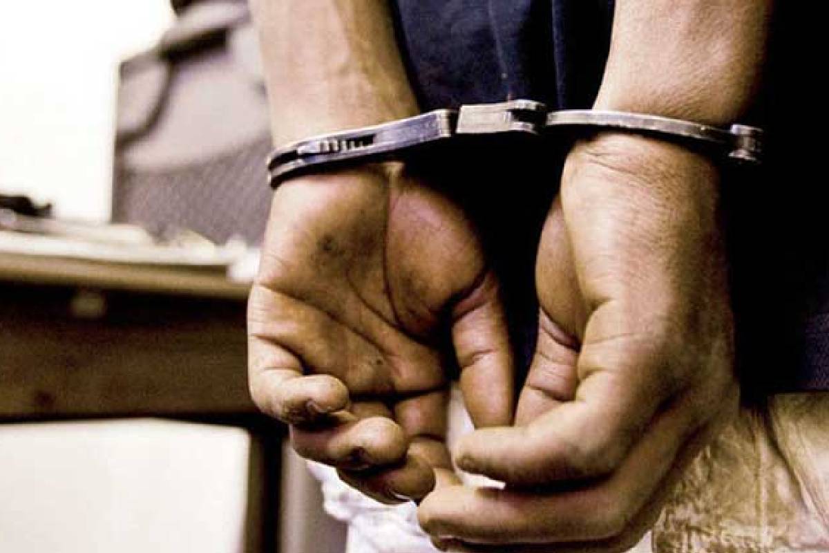 யாழில் பொலிஸாரின் சுற்றிவளைப்பில் இளைஞர் ஒருவர் கைது! | Youth Was Arrested With Drug Pills Avarangal யாழில் பொலிஸாரின் சுற்றிவளைப்பில் இளைஞர் ஒருவர் கைது! | Youth Was Arrested With Drug Pills Avarangal