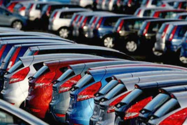 சுங்கத்தில் சிக்கியுள்ள இரண்டாயிரம் வாகனங்கள்! | Two Thousand Import Vehicles Stuck At Customs