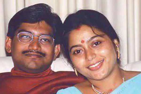 ஆசை, லவ் டுடே பட நாயகி சுவலட்சுமியின் கணவரை பார்த்துள்ளீர்களா.. புகைப்படத்துடன் இதோ | Actress Suvalakshmi Husband Photo