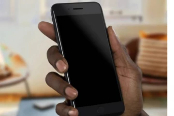 உங்கள் Smartphone-ஐ தினமும் இரவில் சுவிட்ச் ஆப் செய்து வைத்தால் என்ன நடக்கும் தெரியுமா?