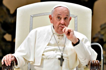 சட்டவிரோத குடியேறிகள்; ட்ரம்ப்பை கண்டித்த போப் ஆண்டவர்!