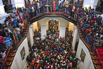 ஜனாதிபதி மாளிகைக்கு சென்றவர்களுக்கு சிக்கல்;  அனைத்து கைரேகைகளும் சேகரிப்பு!