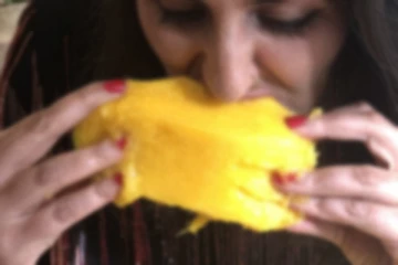 අඹ ගෙඩියකින් සිදු වූ දෙමස් ගැබිනි මවගේ මරණයට හේතුව හෙළි වෙයි.