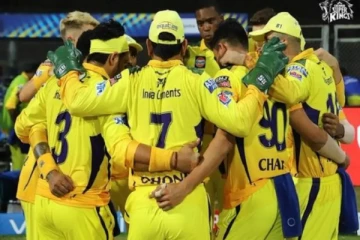 சென்னை சூப்பர் கிங்ஸ் அணியிலிருந்து இரண்டு வீரர்கள் நீக்கம் - ரசிகர்கள் அதிர்ச்சி..!