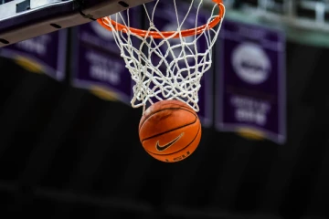 கூடைப்பந்து போட்டியில் சோகம்., மைதானத்தில் 14 வயது சிறுமி சுருண்டு விழுந்து மரணம்