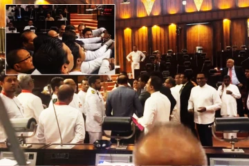 செங்கோலை கைப்பற்ற முயன்ற எதிர்க்கட்சியினர்! நாடாளுமன்றில் அமைதியின்மை