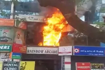 சென்னை வணிக வளாகத்தில் பயங்கர தீ விபத்து..சிக்கிய பிரபல நடிகர்