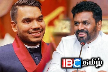 ஒரே விமானத்தில் பயணம் செய்த ஜனாதிபதி அநுரவும் - நாமல் ராஜபக்சவும்