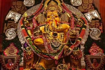 இந்தியாவின் விலையுயர்ந்த விநாயகர் சிலை.., 66 கிலோ தங்கம், 325 கிலோ வெள்ளி, ரூ.400 கோடியில் காப்பீடு