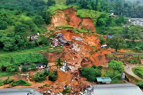 நாட்டை உலுக்கிய டித்வா புயல் : 3 நாட்களில் 215 பாரிய மண்சரிவுகள் | Cyclone Ditwah 215 Severe Landslides In 3 Days Sl