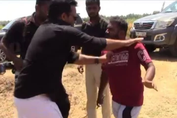 மண் மாபியாக்கும் இராஜாங்க அமைச்சர் வியாழேந்திரனுக்கும் இடையில் மோதல்! (காணொளி)