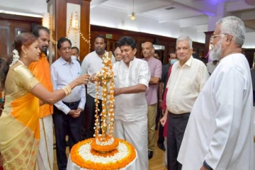 ஜனாதிபதி அலுவலகத்தில் சிறப்பாக இடம்பெற்ற தீபாவளி நிகழ்வு! (புகைப்படங்கள்)