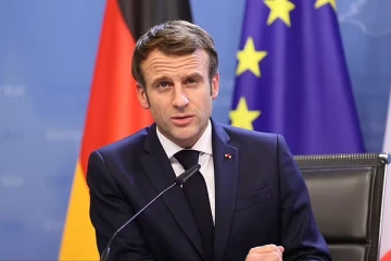 தடுப்பூசி பெறாதவர்களுக்கு எதிராக புதிய சட்டம்... பிரான்ஸ் ஜனாதிபதி காட்டம்