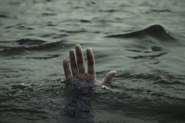 புதுக்குடியிருப்பில் ஆற்று நீரில் மூழ்கி ஒருவர் உயிரிழப்பு