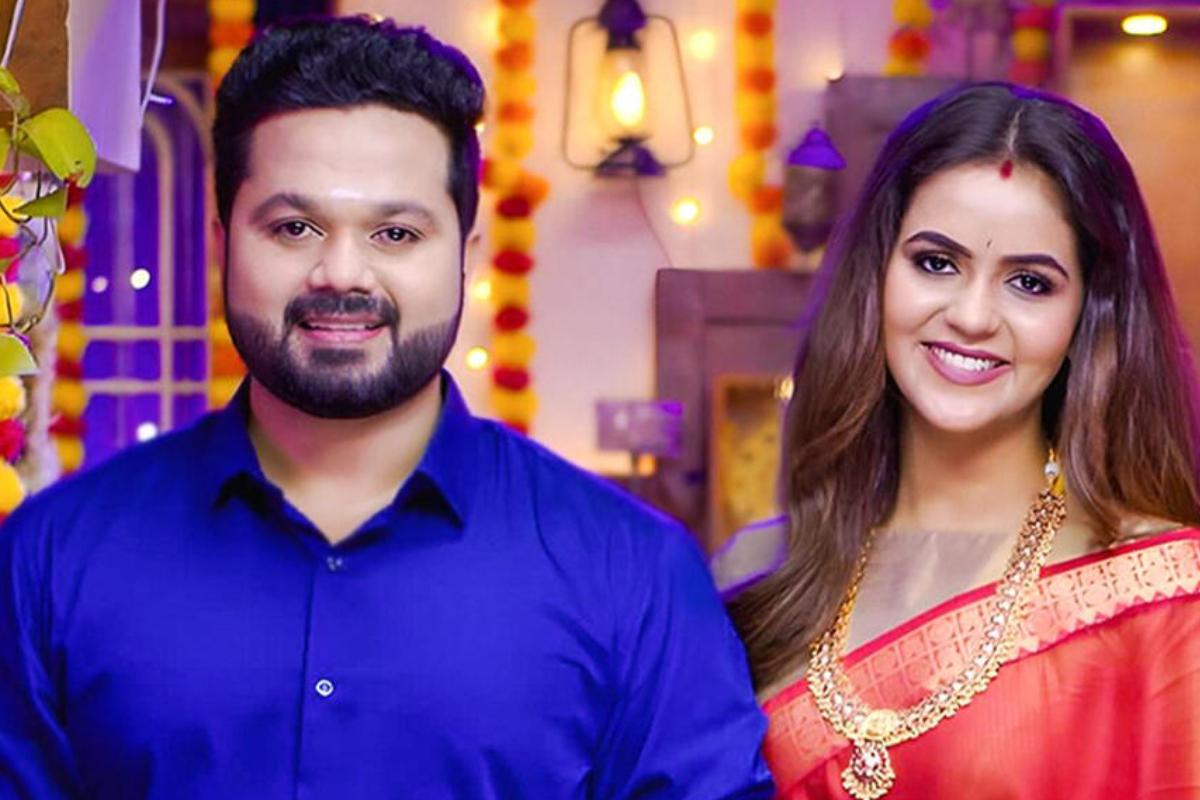 கயல் சீரியலில் நடிக்க ஹீரோ சஞ்சீவ் வாங்கும் சம்பளம்.. எவ்வளவு தெரியுமா | Sanjeev Karthick Kayal Serial Salary