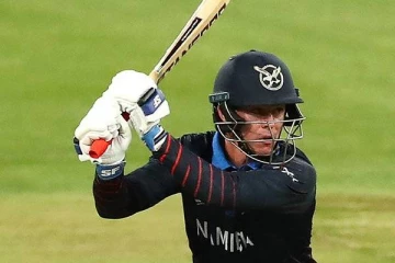 சிக்ஸர்களை பறக்கவிட்டு 133 ஓட்டங்கள் விளாசிய வீரர்!