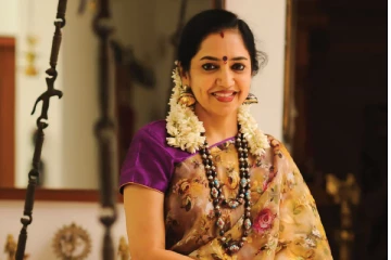 தமிழச்சி தங்கபாண்டியன் மொபைல் திருட்டு - திறப்பு விழாவில் திருடர்கள் கைவரிசை!