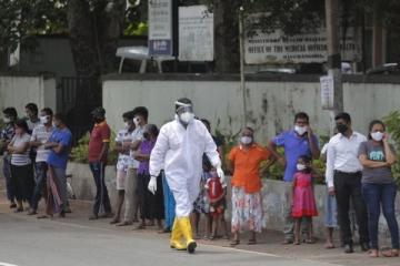 மேல் மாகாண வைத்தியசாலைகளில் நிரம்பி வழியும் கோவிட் நோயாளர்கள்! - காமினி தர்மசேன