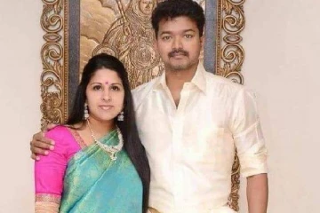 அப்பா, அம்மாவை கண்டுக்காத விஜய் மனைவியையும் ஏமாற்றினாரா.. 25 திருமண நாளையும் மறந்துவிட்டாரா?