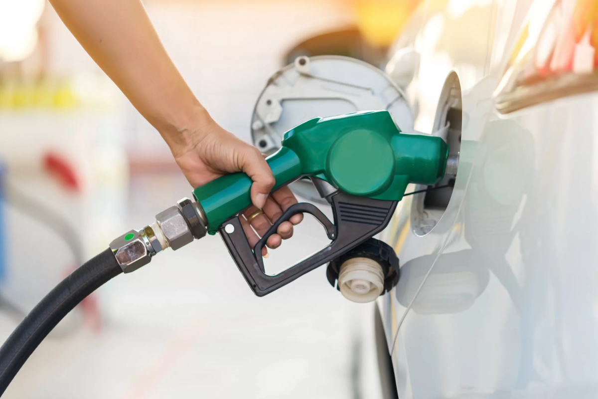 இந்தியாவுடன் ஒப்பிடும்போது ஈரானில் ஒரு லிட்டர் பெட்ரோல் விலை எவ்வளவு? | How Much A Liter Of Petrol Costs In Iran