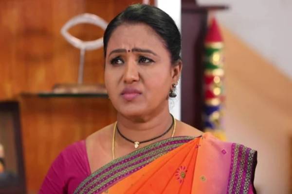 மோனிகா பாடலுக்கு மகனுடன் வைப் செய்த பாக்கியலட்சுமி செல்வி.. புது வீடு வாங்கிட்டாங்களா? | Baakiyalakshmi Selvi And Akash Monica Song Video