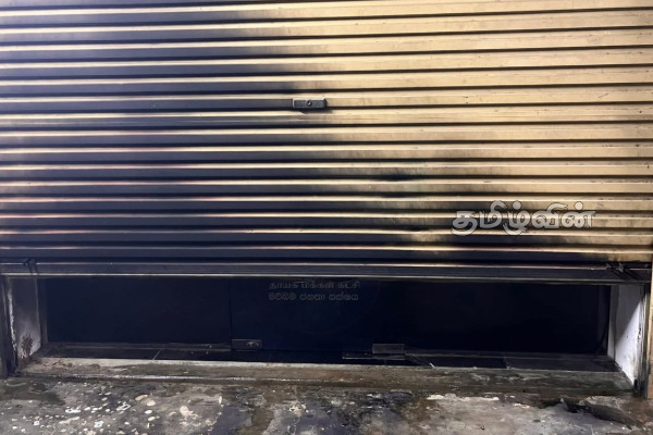 அடையாளம் தெரியாதோரால் தீக்கிரையாக்கப்பட்டுள்ள அருண் சித்தார்த் அலுவலகம் | Arun Sitharthan Set On Fire Unknown Assailants