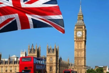 பிரித்தானியாவில் பெண் உட்பட 12 இந்தியர்கள் அதிரடி கைது! நாடுகடத்த திட்டம்