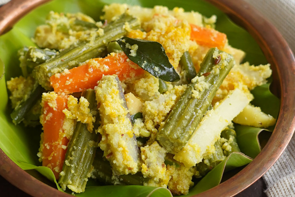 கல்யாண வீட்டு ஸ்டைலில் அவியல் எவ்வாறு செய்வது? வெறும் 5 நிமிடம் போதும் | How To Make South Indian Aviyal Recipe கல்யாண வீட்டு ஸ்டைலில் அவியல் எவ்வாறு செய்வது? வெறும் 5 நிமிடம் போதும் | How To Make South Indian Aviyal Recipe