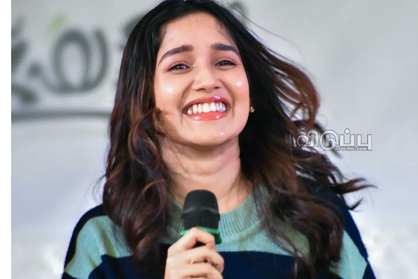 அந்த காட்சிகளில் நடிச்சதெல்லாம் போச்சா!! அனிகாவின் முதல் படத்தை கழிவி ஊற்றும் நெட்டிசன்கள்.. | Anikha First Movie Review Malayalam Public Reply அந்த காட்சிகளில் நடிச்சதெல்லாம் போச்சா!! அனிகாவின் முதல் படத்தை கழிவி ஊற்றும் நெட்டிசன்கள்.. | Anikha First Movie Review Malayalam Public Reply