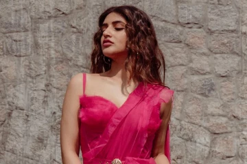 சென்சேஷன் நடிகை ஸ்ரீலீலா பிங்க் உடையில் கியூட் போட்டோஷூட்