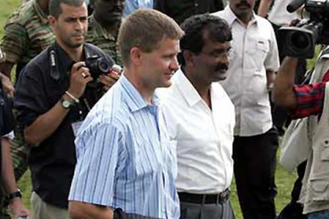 அரசின் முக்கிய புள்ளிகள் தொடர்பில் உருத்திரகுமாரிடம் விடுதலைப் புலிகளின் தலைவர் கூறிய தகவல்!