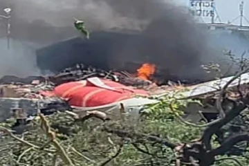 London புறப்பட்ட ஏர் இந்தியா விமானம் விபத்து ;அதிர்ச்சியை ஏற்படுத்திய சம்பவம்