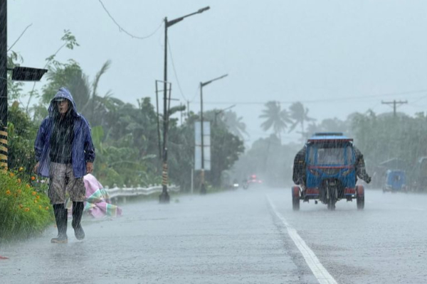 பிலிப்பைன்ஸை மிரட்டும் புயல் ; 10 ஆயிரம் பேர் வெளியேற்றம்! | Typhoon Pagasa Philippines 10 000 People Evacuated
