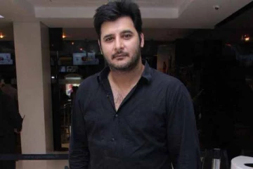 வீட்டு தேவைக்காக கழிவறை சுத்தம் செய்தேன்- அப்பாஸின் மறுப்பக்கம்