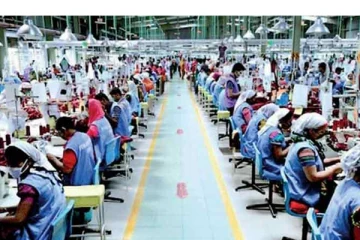 திடீரென வைத்தியசாலையில் அனுமதிக்கப்பட்ட 500 ஊழியர்கள்