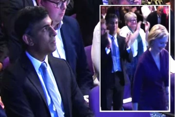 ரிஷியை திரும்பிக்கூட பார்க்காமல் கடந்து சென்ற லிஸ் டிரஸ்! மேடையில் அவரைப் பற்றி கூறிய வார்த்தைகள்