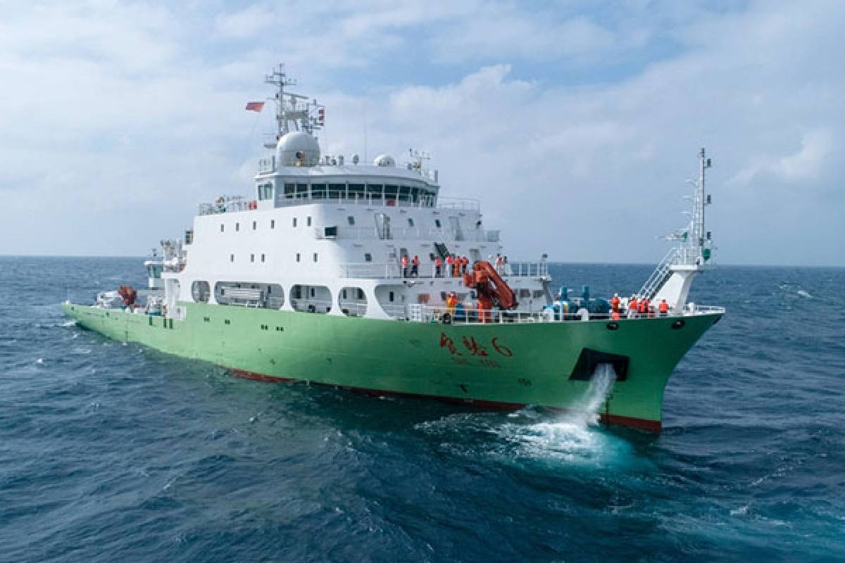 சீன ஆய்வுக்கப்பல் ஊழியருக்கு இலங்கை உதவி ; கப்பலுக்கு அனுமதி மறுப்பு | Sri Lanka Assistance Chinese Research Vessel Crew சீன ஆய்வுக்கப்பல் ஊழியருக்கு இலங்கை உதவி ; கப்பலுக்கு அனுமதி மறுப்பு | Sri Lanka Assistance Chinese Research Vessel Crew