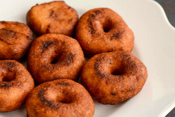 தித்திக்கும் சுவையில் இனிப்பு உளுந்து வடை.., எப்படி தயாரிப்பது? | Sweet Ulundhu Vadai Recipe In Tamil