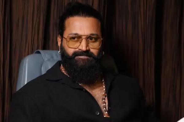 அன்று வாட்டர் பாட்டில் விற்றவர்., இன்று ஒட்டுமொத்த இந்தியாவை கொண்டாடும் சூப்பர் ஹீரோ | Kantara Fame Rishab Shetty Life Journey அன்று வாட்டர் பாட்டில் விற்றவர்., இன்று ஒட்டுமொத்த இந்தியாவை கொண்டாடும் சூப்பர் ஹீரோ | Kantara Fame Rishab Shetty Life Journey