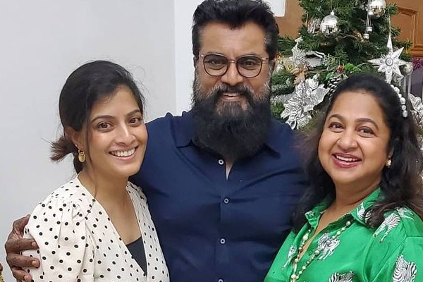 வரலட்சுமியை நடிக்க அனுமதிக்காக சரத்குமார், சிம்புவுக்கு மட்டும் ஓகே சொன்னது இதனால் தானா | Why Sarathkumar Rejected Varalaxmi Acting Offers வரலட்சுமியை நடிக்க அனுமதிக்காக சரத்குமார், சிம்புவுக்கு மட்டும் ஓகே சொன்னது இதனால் தானா | Why Sarathkumar Rejected Varalaxmi Acting Offers