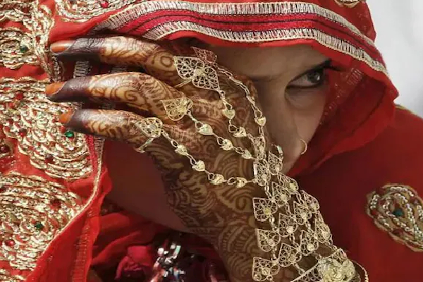 மேடையில் மணமகன் கேட்ட அந்த வார்த்தை - திருமணத்தை நிறுத்திய மணப்பெண்! | Bride Call Off Wedding For Dowry Uttar Pradesh மேடையில் மணமகன் கேட்ட அந்த வார்த்தை - திருமணத்தை நிறுத்திய மணப்பெண்! | Bride Call Off Wedding For Dowry Uttar Pradesh