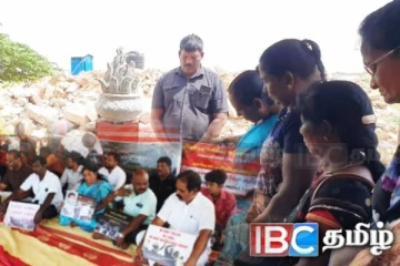 யாழில் நான்காவது நாளாகவும் தொடரும் போராட்டம் : தமிழ் எம்பிக்களும் பங்கேற்பு!