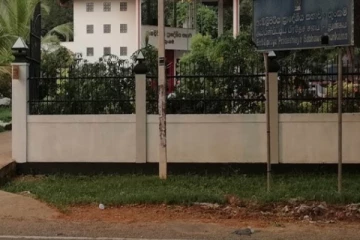 நபரை கத்தியால் குத்திய ஆளும் கட்சியின் பிரதேச அரசியல்வாதி கைது