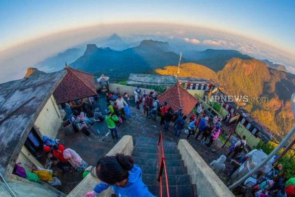 சிவனொளிபாத மலைக்கு வரும் யாத்திரிகர்களின் எண்ணிக்கை அதிகரிப்பு | Increase In The Number Of Pilgrims Coming Sri Pada