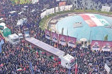 ஈரான் அணுசக்தி விஞ்ஞானிக்கு இறுதி சடங்கு: ஆயிரக்கணக்கில் திரண்ட மக்கள்!