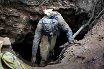 தென் ஆப்பிரிக்கா தங்க சுரங்க விபத்தில் 87 தொழிலாளர்கள் மரணம்